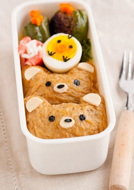 Spice Up Your Life With a Taste of Japan: Rilakkuma inari sushi bento Japanese Food Bento Kawaii, Rilakkuma Bento, Inari Sushi, Japanese Food Bento, Cute Bento, Recipes With Few Ingredients, Bento Recipes, Food Inspo, Kawaii Food