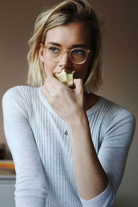 Best Eyeglasses, Clear Glasses Frames, Glasses Trends, Womens Glasses Frames, Diamond Face Shape, Eyewear Trends, Trendy Glasses, Cute Glasses, Fashion Eye Glasses