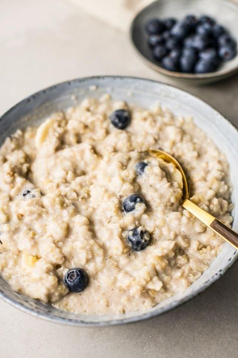 Quinoa Oatmeal, Recipe Healthy Breakfast, Easy Oatmeal Recipes, Creamy Oatmeal, Quinoa Recipes Easy, Thm Breakfast, Easy To Make Breakfast, Quinoa Recipe, Healthier Meals