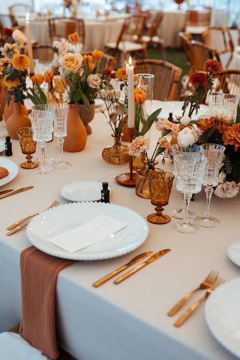 Boho Chic table setting Terracotta Wedding Tablescape, Boho Glam Table Setting, Boho Inspired Wedding Decor, Boho Table Setting Wedding Round, Simple Boho Table Setting Wedding, Terracota Centerpieces, Chic Thanksgiving Table Setting, Friendsgiving Place Setting, Fall Wedding Table Scape