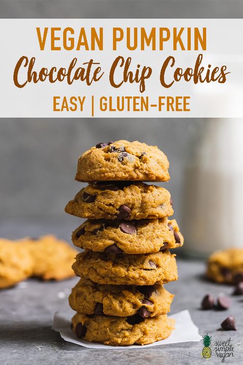 This fall twist on a classic chocolate chip cookie will be your new favorite seasonal dessert! It's soft and perfectly sweet with a kick of pumpkin pie spice, and easy to make. Plus, it's gluten-free and vegan! #vegan #dessert #pumpkincookies #vegancookies #fallcookies #falldessert #sweetsimplevegan #glutenfreecookies #chocolatechipcookies #pumpkinspice #dessert #kidfriendly #autumn Pumpkin Chocolate Chip Cookies Easy, Vegan Pumpkin Chocolate Chip Cookies, Gluten Free Pumpkin Cookies, Vegan Pumpkin Cookies, Allergy Friendly Desserts, Cookies Gluten Free, Seasonal Desserts, Mug Cakes, Vegan Cookies Recipes