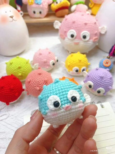 Fish Crochet Pattern, Crochet Fish Patterns, Fish Crochet, Crochet Skull Patterns, Fish Keychain, Crochet Fish, Quick Crochet Patterns, Crochet Keychain Pattern, Pola Amigurumi