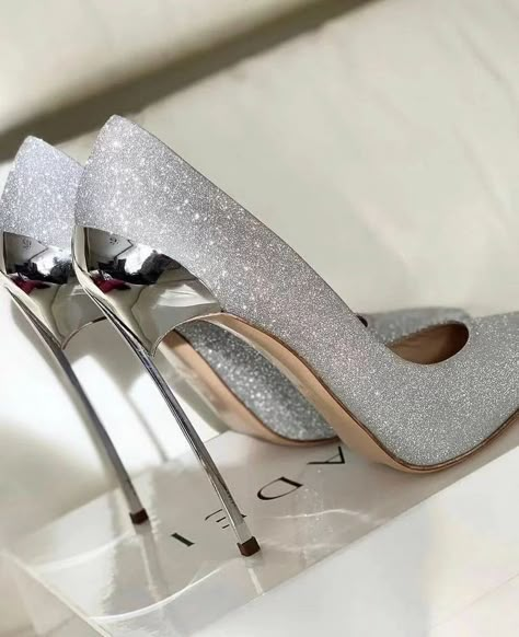 Sparkly Heels Prom, Prom Shoes Sparkly, Going Out Shoes, Grey High Heels, Simple Dress Casual, Dirty Shoes, Heels Prom, Cute Shoes Heels, Fancy Sarees Party Wear