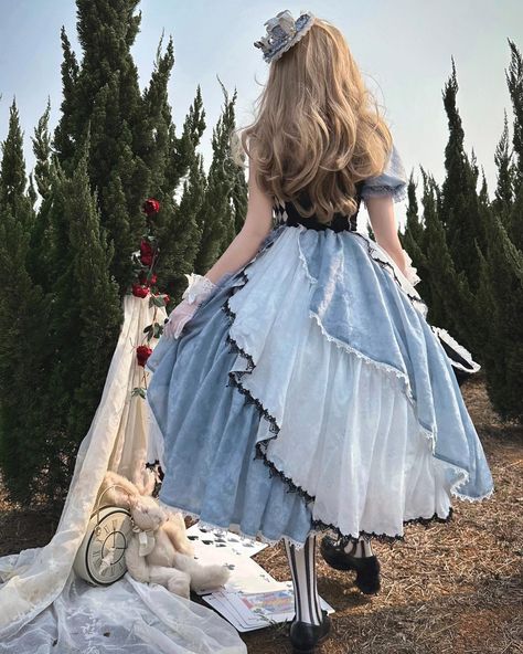 💙Alice in Wonderland Vibes Elegant Lolita dress with asymmetrical sleeves and checkerboard pattern. 👉Search 'DI-009' on devilinspired.com #devilinspired #elegantdress #eglcommunity #classicdress #aliceinwonderland #lolitacoord #lolitafashionstyle Check Pattern Design, Alice In Wonderland Outfit, Dark Alice In Wonderland, Alice Costume, Alice Cosplay, Alice In Wonderland Dress, Alice In Wonderland Aesthetic, Alice In Wonderland Costume, French Outfit