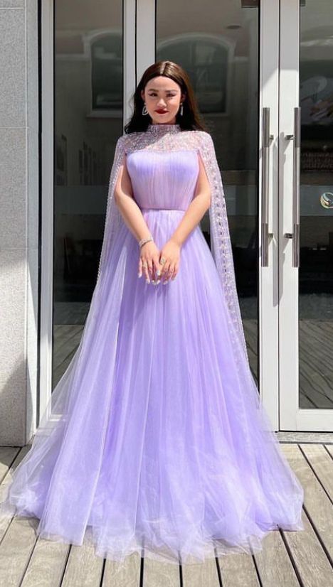 Simple Long Dress, Party Wear Gowns, Long Frock Designs, Bride Dress Simple, Long Gowns, Simple Gowns, Gowns Dresses Elegant, Fancy Dresses Long, Modest Dresses Casual