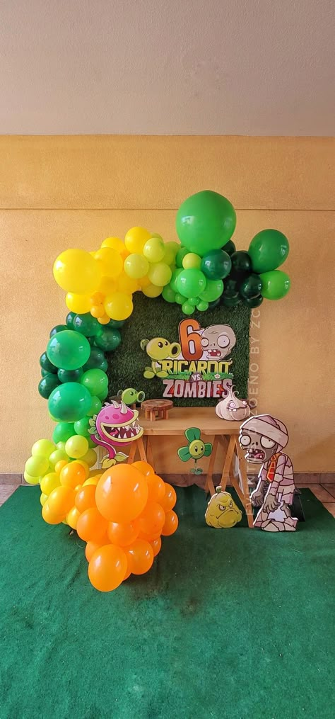 Pvz Birthday Party, Zombie Vs Plants Birthday Party, Plant Vs Zombies Party Ideas, Zombie Birthday Party Decorations, Zombies Vs Plants, Zombie Party Decorations, Zombie Birthday Cakes, Zombie Themed Party, Zombie Birthday Party