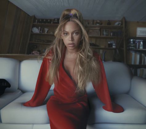 Beyonce Pictures, Beyonce Instagram, Beyoncé Giselle Knowles-carter, Beyoncé Giselle Knowles, Beyonce Knowles, Queen B, Blonde Wig, Cover Pics, Female Singers