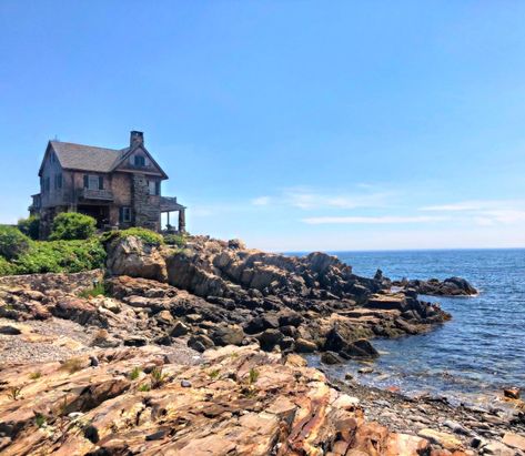 Bayberry Cove Cottage // 1915 – Buildings of New England Seaside Cliff, Ocean Cliff, England Aesthetic, Fairytale House, Kennebunkport Maine, Maine Living, Seaside House, Sea House, Cottage Aesthetic