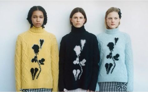 KNIGHTKRAFT: The Intarsia technique in knitting is a bit like painting with your yarn. Using colours to create intricate patterns or simple silhouettes in your knitwear design. ⁠ And for Spring, where else to look for inspiration than floral motifs? ⁠ ⁠ Image 1: ⁠Intarsia Calla Lily Jumper by Lanvin⁠ Image 2: ⁠Bernadette Olympia⁠ Image 3: ⁠Salma two-tone floral intarsia jumper by Erdem ⁠ ⁠ #knightkraft⁠ #knightstudio ⁠ #erikaknight⁠ #creativeconsultancy ⁠ #creativeknitwearadvisors⁠ Fuzzy Mohair Sweater, Intarsia Knitting, Knitwear Trends, Retro Videos, Linen Sweater, Cashmere Blend Sweater, Street Style Trends, Knit Turtleneck Sweater, Mohair Sweater