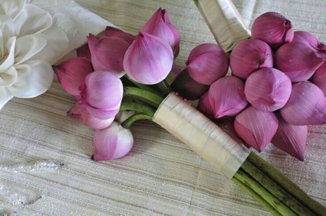 Unique Wedding Bouquets Of Pink Lotus Buds~~ Poruwa Ceremony, Lotus Bouquet, Thai Garland, Lotus Wedding, Unique Wedding Bouquet, Cambodian Wedding, Vietnamese Wedding, Phuket Wedding, Thailand Wedding