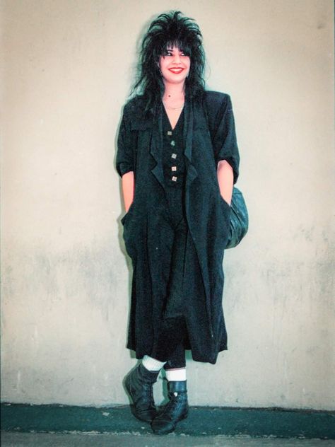 1980s Goth Aesthetic, 80s Real Fashion, 70s Emo Fashion, Alternative 70s Fashion, Souxie Soux Style, 90s Goth Outfits Grunge, 80s Witch Outfit, 70s Goth Aesthetic, 80s New Romantic Fashion