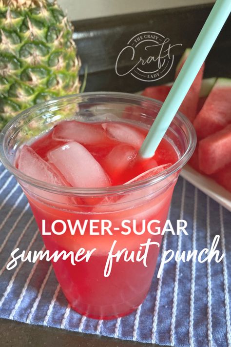 Looking for that perfect party punch recipe, without all of the added sugar? Give this low-sugar recipe a try - it comes together with just 3 ingredients. Low Sugar Punch, Classic Punch Recipe, Summer Fruit Punch, Sugar Free Juice, Ginger Ale Drinks, Punch Recipes For Kids, Party Punch Recipe, Easy Party Punch, Fruit Punch Recipe