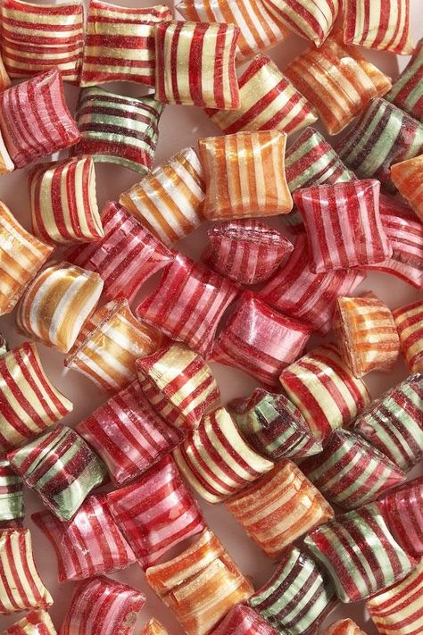 Ribbon candy beautiful #pintowinGifts & @Gifts.com Old School Candy, Old Candy, Nostalgic Candy, Old Fashioned Candy, Retro Sweets, Ribbon Candy, Retro Candy, Vintage Candy, Oldies But Goodies