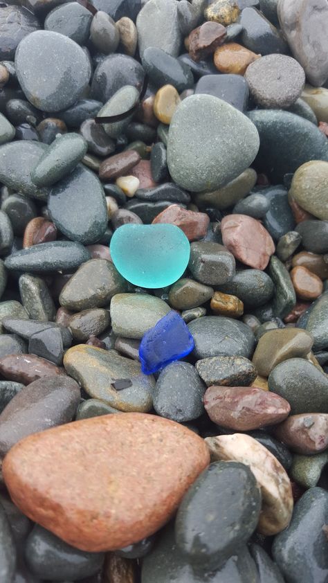 Sea Glass Diy, Beach Glass Crafts, Glass Rocks, Ocean Treasures, Beach Glass Art, Sea Glass Beach, Sea Glass Crafts, Sea Pottery, Sea Art