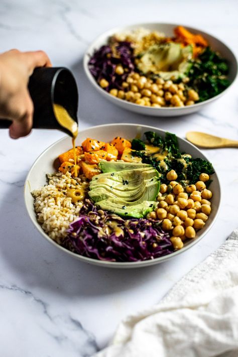 Buddha Bowl With Creamy Miso Sauce - Dash of Honey Vegetarian Bowls, Buddha Bowls Recipe, Healthy Bowls Recipes, Buddha Bowls, Healthy Bowls, Veggie Bowl, Vegan Bowls, Poke Bowl, Buddha Bowl