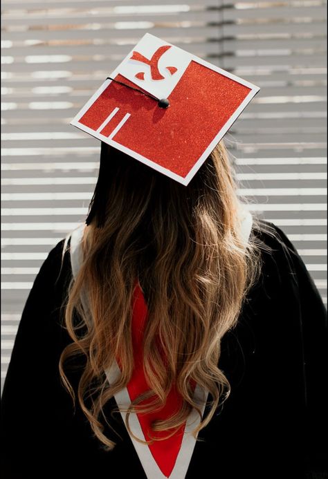 Hokage Graduation Cap, Hokage Graduation, Graduation Cap Designs College, Creative Graduation Caps, College Grad Cap Ideas, Graduation Cap Decoration Diy, High School Graduation Cap, College Graduation Cap Decoration, Grad Hat