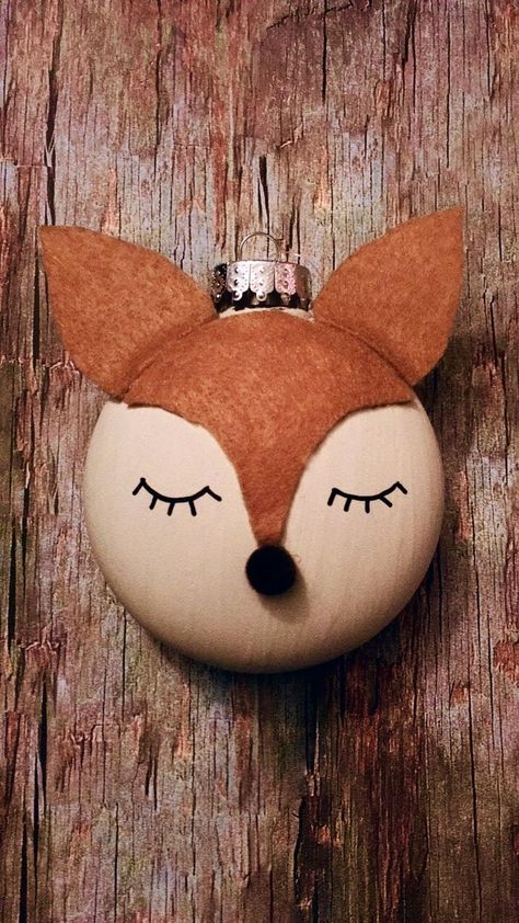 Woodland Animal Ornaments Diy, Fox Christmas Tree, Fox Ornament Diy, Christmas Fox Art, Fox Christmas Ornament, Deer Ornaments Diy, Fox Crafts, Fox Ornaments, Inexpensive Christmas Gifts