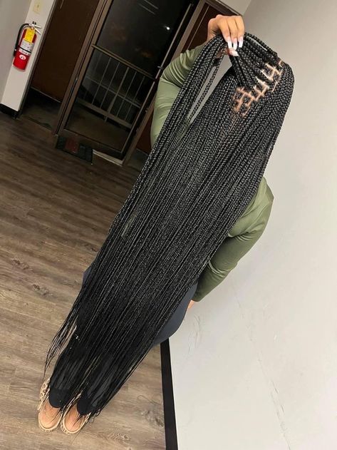 These jawns got me in my feelings 🥶 Ankle Length Knotless Braids, Long Knotless Box Braids With Color, Ankle Length Braids, Extra Long Knotless Braids, Small Long Knotless Braids, Small Knotless Box Braids Long, Xs Knotless Braids, Long Knotless Box Braids, Fantasy Braids