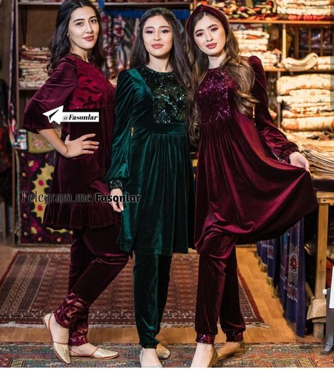 Velvet Pakistani Dress, Velvet Outfits, Velvet Suit Design, Velvet Dress Designs, Pakistani Dresses Casual, Pakistani Fashion Party Wear, Velvet Clothes, Sleeves Designs For Dresses, Simple Pakistani Dresses