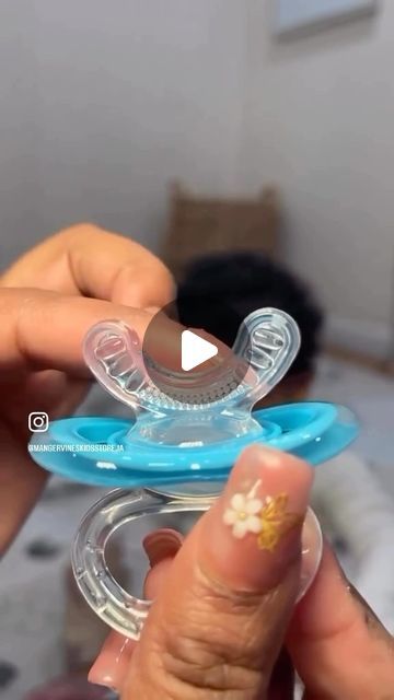 Manger Vines Baby Store on Instagram: "Available in store and on our website. Dr. Talbot’s Naturally Inspired Soothing Teething Gel for Sore Gums with Bonus Gum-EEZ Teether Combo, Benzocaine Free, Belladonna Free, one color, 0.53 Fluid Ounce. Video Credit: Surena." Baby Gums, Baby Mom, Mom Tips, Baby Store, Baby Care, Mom And Baby, Baby Stuff, Vines, Gum