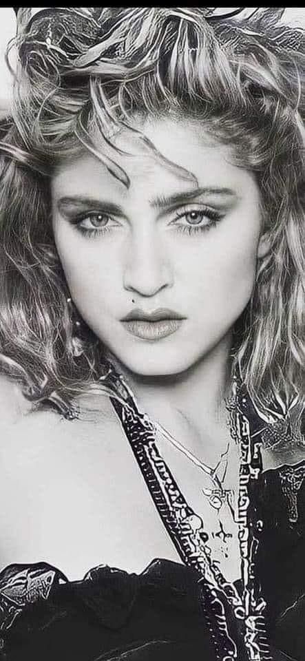 Madonna Young, Madonna Fashion, Madonna Looks, Madonna Pictures, Divas Pop, Madonna Music, Madonna 80s, Madonna Photos, Lady Madonna