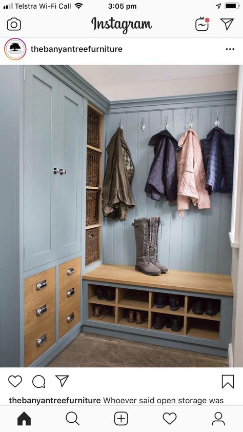 Boot Room Storage, Cottage Laundry Room, Shoe Storage Mudroom, Mudroom Bench With Shoe Storage, Small Mudroom Ideas, Mudroom Bench With Storage, Wall Mudroom, Utility Room Designs, Mudroom Bench Ideas