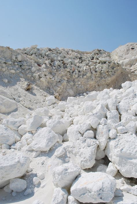 big chalk rocks on the island of Kimolos Cement Powder, Slate Pencil, Chalk Rock, Magnesium Carbonate, Other World, Calcium Carbonate, Greek Art, Stone Texture, Travel Info