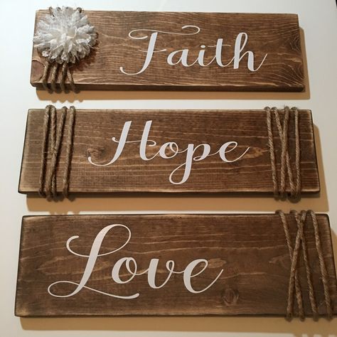 Wooden Plaque Ideas, Plaque Ideas, Faith Hope And Love, Wood Pallet Signs, Rustic Wooden Sign, Diy Wood Signs, Pallet Crafts, Pallet Signs, Rustic Wood Signs