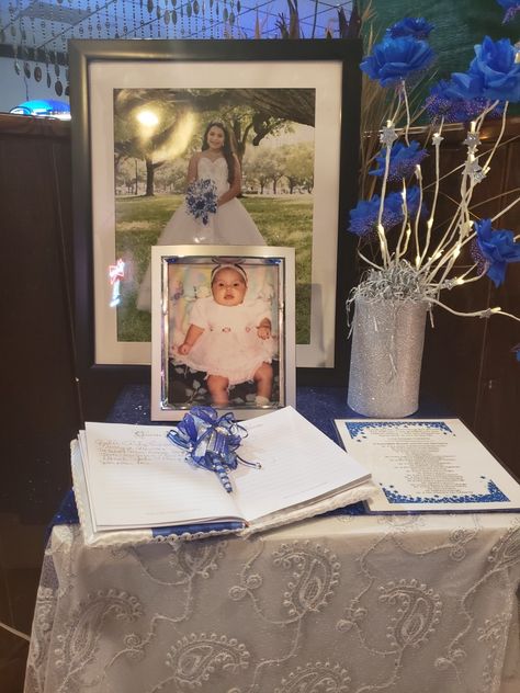 Gifts For Court Sweet 16, Quinceanera Sign In Table, Sign In Book For Quinceanera, Sign In Table For Quinceanera, Sweet 16 Welcome Table, Quinceanera Book Signing, Small Outdoor Quinceanera Ideas, Quince Entrance Sign, Quince Entry Table