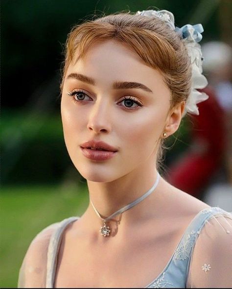 Bridgertons Makeup, Victorian Style Makeup, Bridgeton Makeup Looks, Period Drama Makeup, Daphne Bridgerton Makeup, Phoebe Dynevor Makeup, Bridgerton Makeup Inspiration, Bridgeton Makeup, Bridgerton Makeup Looks