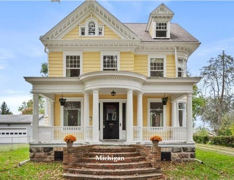 Old Mansions For Sale, Zillow Homes For Sale, Storybook Homes, Old Mansions, Save File, Old Houses For Sale, Mansions For Sale, Southern Homes, Built In Bookcase