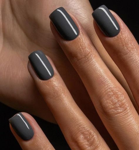 Grey Polish Nails, Smokey Gray Nails, Grey Biab Nails, Dark Pedicure Ideas, Light Black Nails, Grey And Pink Nail Ideas, Grey Gel Nails Ideas, Grey Manicure Ideas, Grey Dip Nails