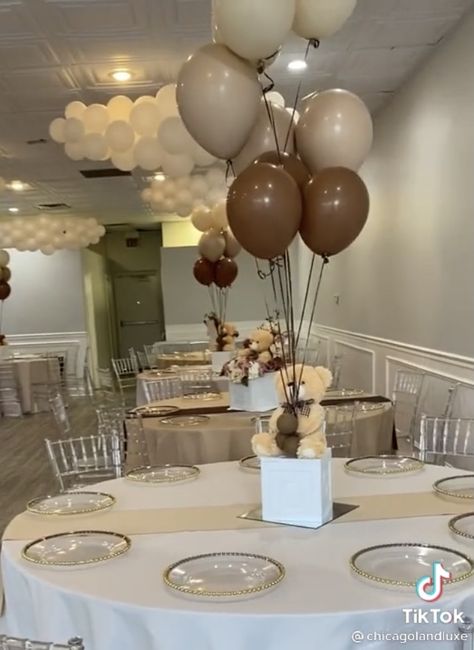 Bear Baby Shower Table, Teddy Bear Baby Shower Decorations, Teddy Bear Baby Shower Theme, Baby Shower Decorations Neutral, Boy Baby Shower Centerpieces, Deco Ballon, Classy Baby Shower, Bear Baby Shower Theme, Idee Babyshower