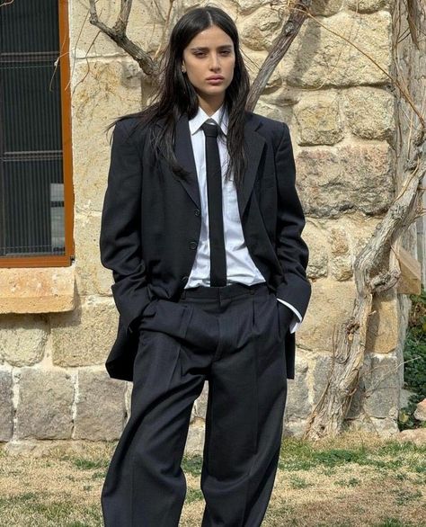 Tie Women Outfit, Masc Outfits For Women, Masculine Outfits, Tie Outfit, Masc Fashion, Masc Women, Woman In Suit, Masc Outfits, Woman Suit Fashion