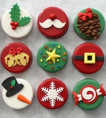 Christmas Oreos, Decorated Christmas Cookies, Christmas Cupcakes Decoration, Christmas Cake Pops, Christmas Cake Designs, Christmas Cover, Xmas Cookies, Christmas Sugar Cookies, Christmas Cookies Decorated