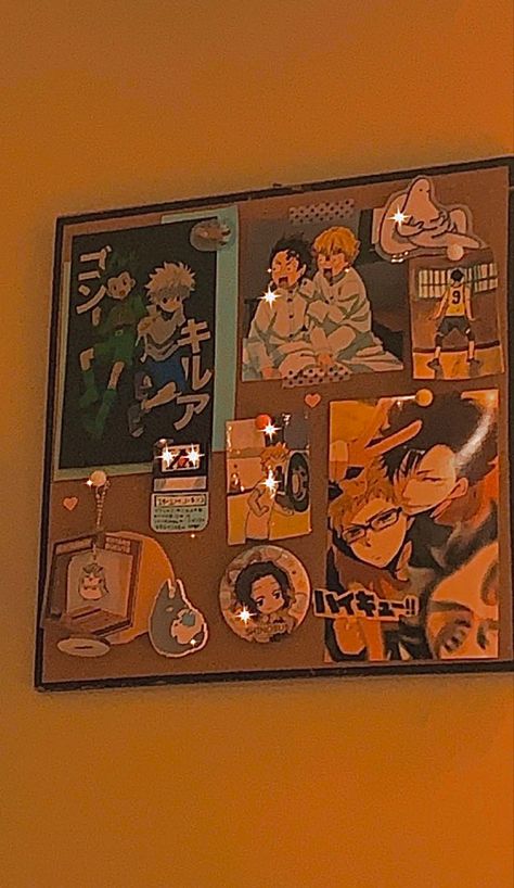 Anime Cork Board Ideas, Anime Cork Board, Otaku Room, Fotografi Digital, Indie Room Decor, Pinterest Room Decor, Anime Decor, Anime Room, Indie Room