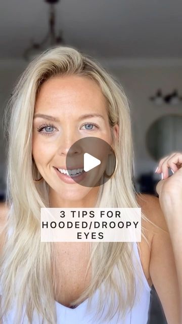 Natural Makeup Hooded Eyes Simple, Droopy Eye Makeup, Nude Eyeliner, Contour Eyeshadow, Makeup Routines, Contour With Eyeshadow, Droopy Eyelids, Droopy Eyes, Hair And Makeup Tips