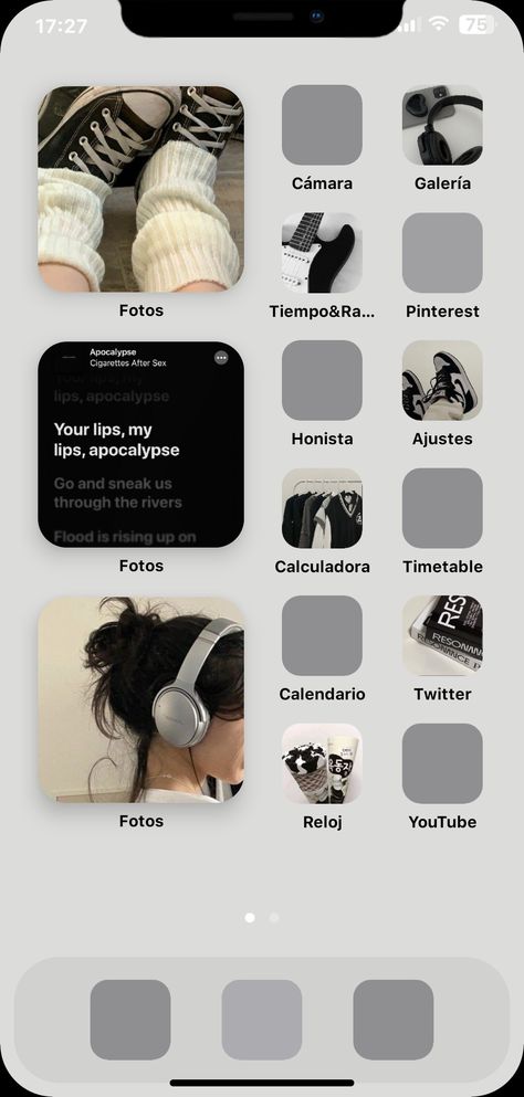 Iphone Chat Wallpapers, Gallery Album Names Ideas, Decorate Phone Screen, Ideas Para Decorar Tu Iphone, Kpop Phone Theme, Phone Aesthetic Organization, Phone Organization Ideas, Phone Decoration Ideas, Cellphone Aesthetic