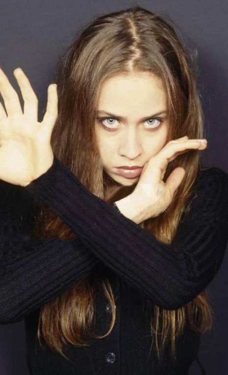 Fiona Apple Profile Picture, Fiona Apple Rare, Fiona Apple Core, Fiona Apple Pfp, Fiona Apple 90s, Fiona Apple Wallpaper, Fiona Apple Aesthetic, Fiona Apple Poster, Apple Picture