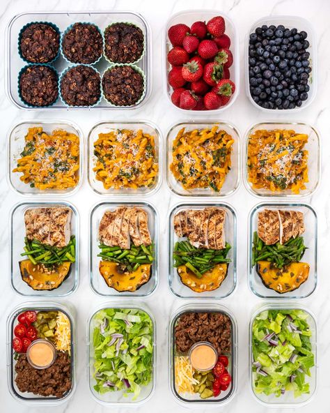 Ultimate healthy eating weekly meal plan with recipes, nutrition info, and scannable My Fitness Pal barcodes for easy tracking! Fitness Pal Recipes, My Fitness Pal Recipes, Strawberry Oatmeal Muffins, Free Weekly Meal Plan, Big Mac Salad, Weekly Meal Plans, Weekly Meal Prep, Strawberry Oatmeal, Best Meal Prep