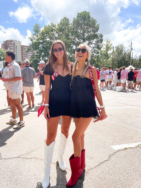 Bama Gameday Outfit, Uga Gameday Outfit, Uga Game Day, Alabama Gameday Outfit, Bama Gameday, Classy Little Black Dress, Fsu Gameday, College Football Game Outfit, College Tailgate Outfit