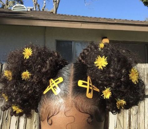 Cabello Afro Natural, Cute Natural Hairstyles, Edges Hair, Girls Natural Hairstyles, Girls Hairstyles Braids, Natural Hair Styles Easy, Girls Braids, Penteado Cabelo Curto, Yellow Hair