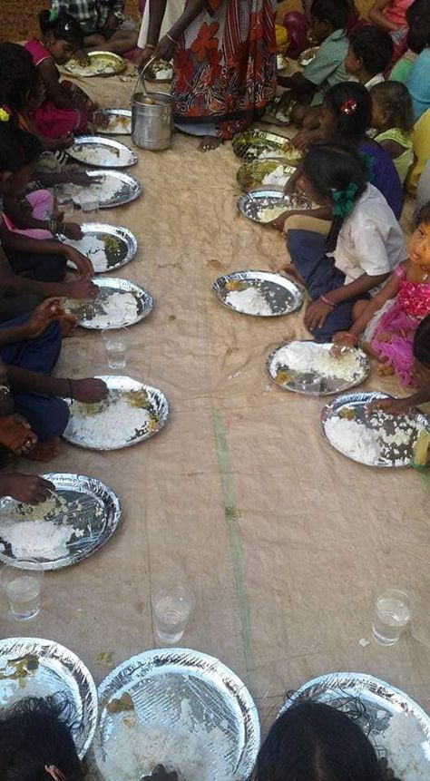 Children eating dinner at an orphanage in India. Orphanage Children, Gift Card Games, Silence Quotes, Video Call With Boyfriend Screen Photo, Screen Photo, New Photo Download, Poor Children, My Prince Charming, Cottage Living