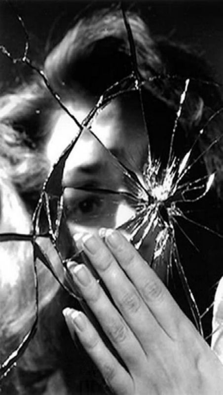 Shattered Mirror, Mirror Photography, Reflection Art, Broken Mirror, Reflection Photography, Gcse Art, Broken Glass, A Level Art, Ap Art