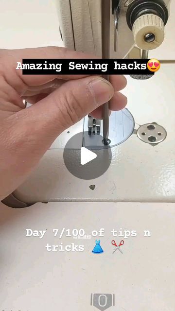 Sewing Tips And Tricks Videos, Naaldwerk Ideas, Sawing Technique, Sewing Machine Tips, Threads Instagram, Fashion Designing Institute, Sewing Online, Paracord Bracelet Tutorial, Sewing Tips And Tricks