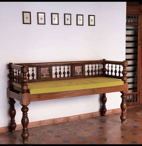 Indian Room Decor, Wooden Sofa Set Designs, India Home Decor, Wooden Sofa Designs, Indian Home Design, Indian Home Interior, Ethnic Home Decor, Diy Halloween Decor, Set Sofa