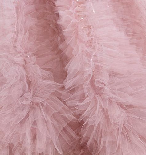 texture details @ reem acra pre-fall 18 Powder Pink Aesthetic, Tulle Aesthetic, Dusty Rose Aesthetic, Rose Aesthetic, Summer Outfits Minimalist, Pretty Pink Princess, Reem Acra, 背景 シンプル, Girls Valentines