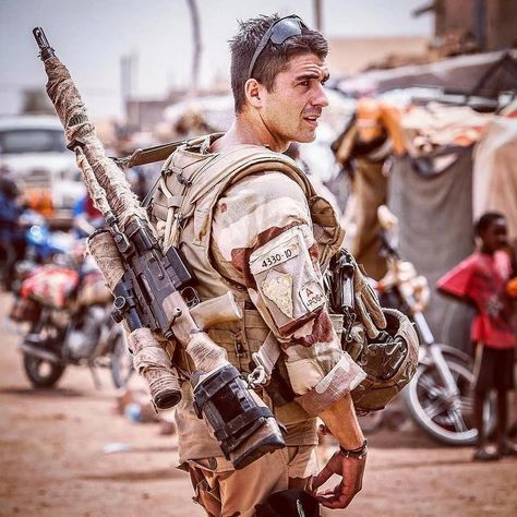 Military on Instagram: “A French Army sniper in Mali🇫🇷 . Follow us @special_military_units Follow us @special_military_units Follow us @special_military_units . .…” French Armed Forces, Special Forces Gear, Army Police, Legion Etrangere, Military Special Forces, Special Force, Military Units, Military Soldiers, French Army