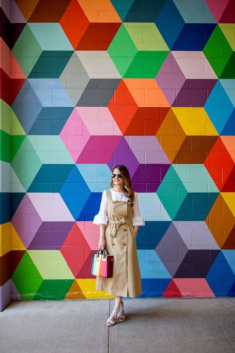 Dallas Multicolor Geometric Wall Colourful Wall Painting Ideas, Geometric Wall Art Paint, Geometric Mural Art, Street Wall Painting Ideas, Wall Murals Geometric, Colorful Mural Wall, Colourful Wall Painting, Geometric Wall Paint Patterns, Art Wall Ideas