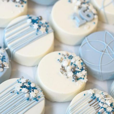 Lauren | SweetsbySmooches 🍭 on Instagram Sweet 16 Winter Wonderland, Sweet 16 Winter, Cake Pop Designs, Chocolate Covered Pretzel Rods, White Desserts, Blue Cookies, Blue Desserts, Shower Desserts, Chocolate Covered Treats